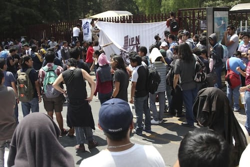 Protesta en el IPN: estudiantes exigen salida de Arturo Reyes y denuncian corrupción
