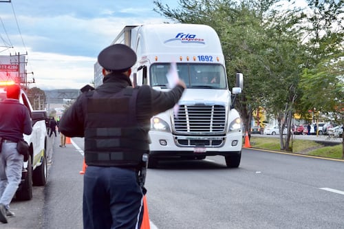 Operativos retornan a López Mateos para poner orden al transporte de carga