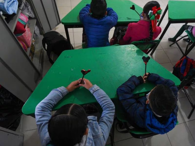 Los alumnos deben contar con un promedio mínimo de 8.5. (Cuartoscuro)