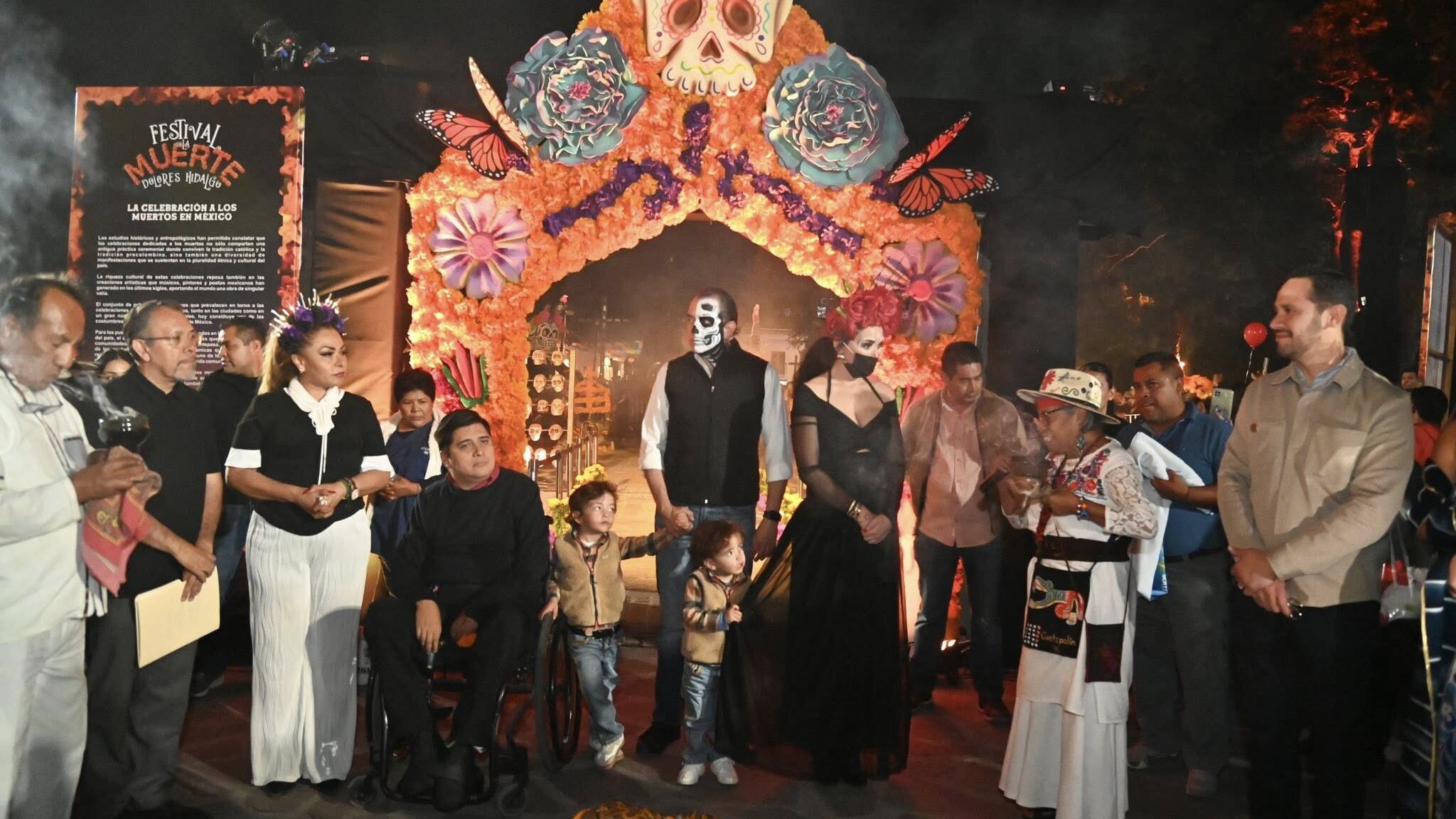 Otro sincretismo más en nuestra cultura para celebrar la vida y la muerte.