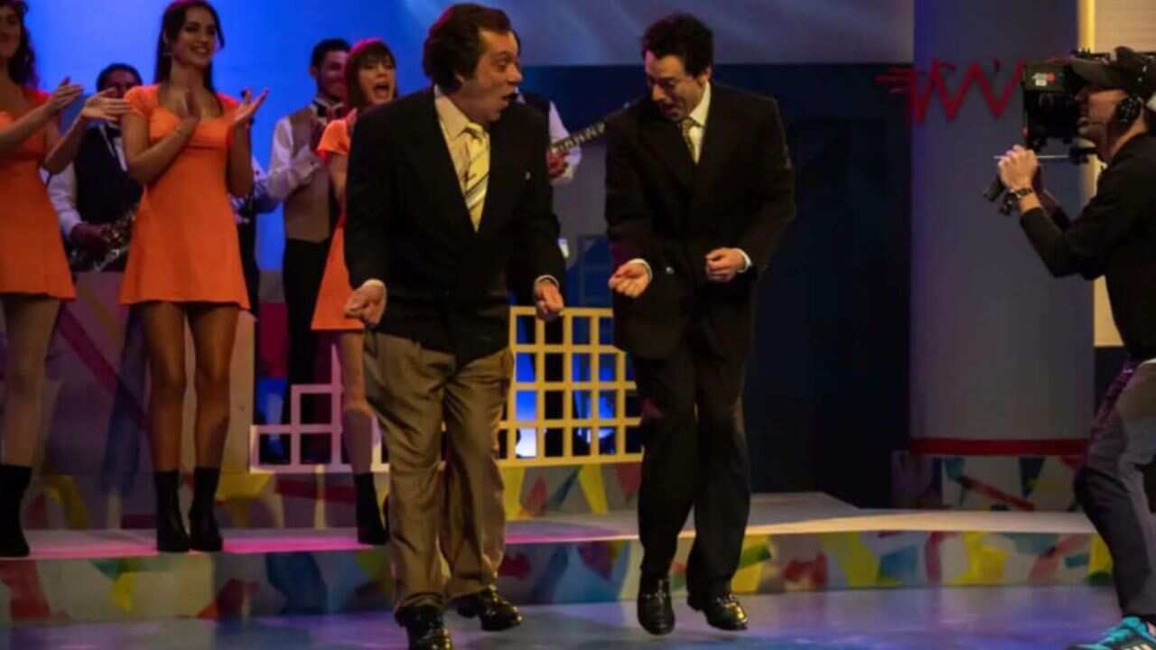 La serie de Amazon Prime muestra los excesos de Paco Stanley y Mario Bezares.