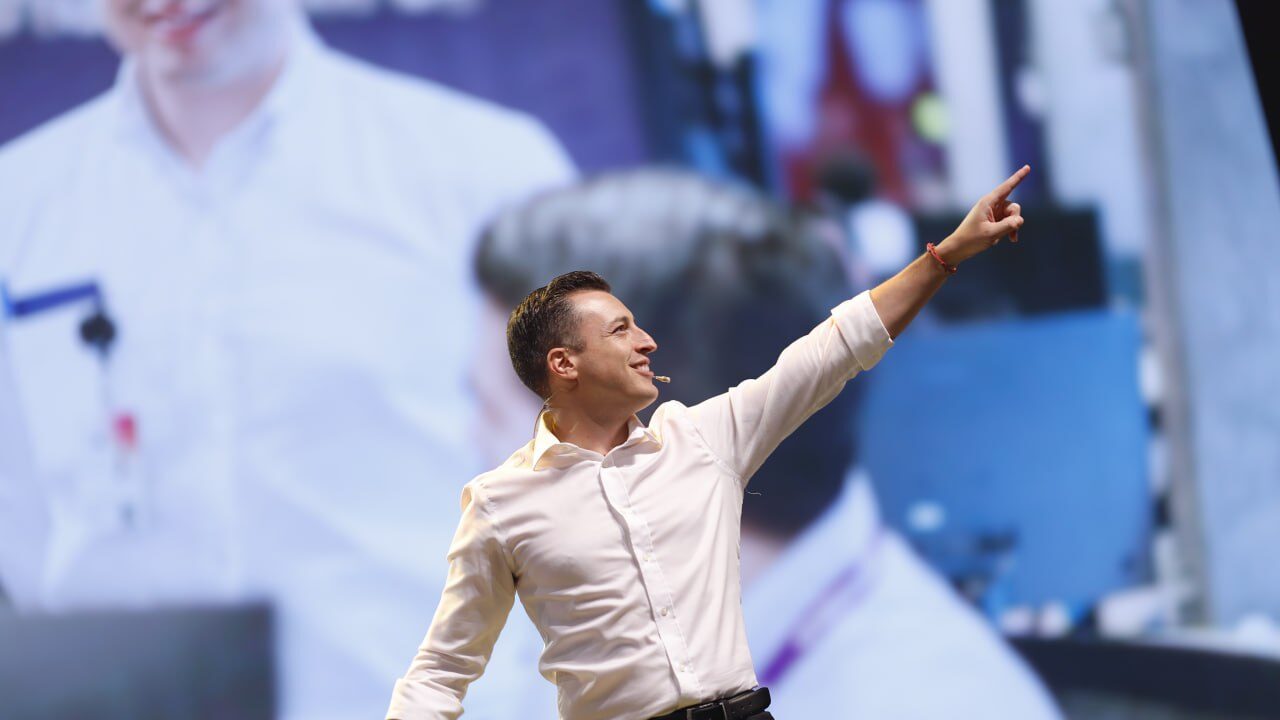 Durante poco más de una hora Colosio Riojas habló sobre su trabajo al frente del gobierno municipal.