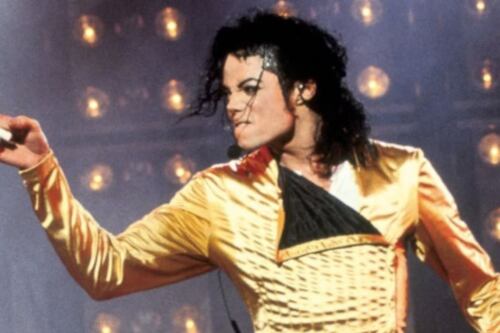 Subastan calcetín usado por Michael Jackson en un concierto: este es su impresionante valor