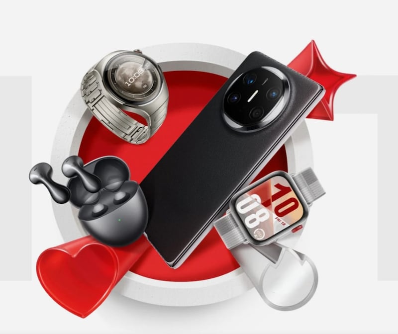 Bajo el concepto Fashion Next, Huawei presentó su nueva línea de dispositivos, entre ellos el Watch 5 con sensor X-TAP para monitorear 11 signos vitales en un minuto, los audífonos FreeBuds 6 con sonido Hi-Fi, y la MatePad Pro 2025 con pantalla PaperMatte. Una propuesta donde la innovación se une al diseño y al bienestar personal.