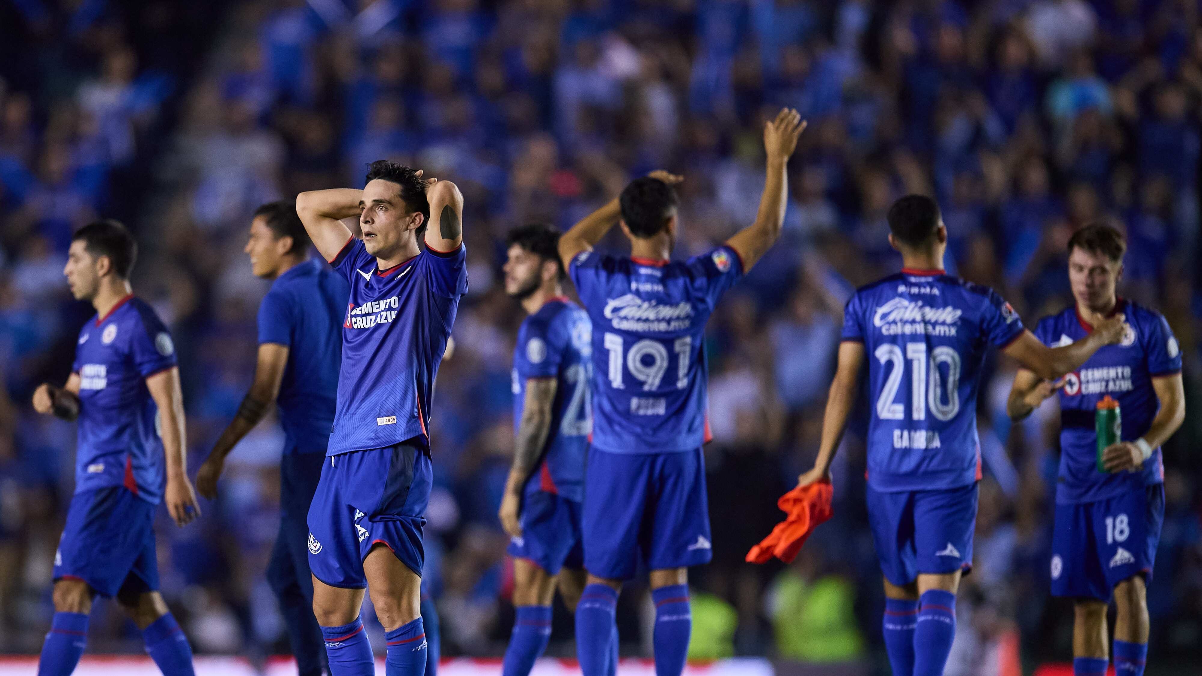Cruz Azul calificó sufriendo a la final.