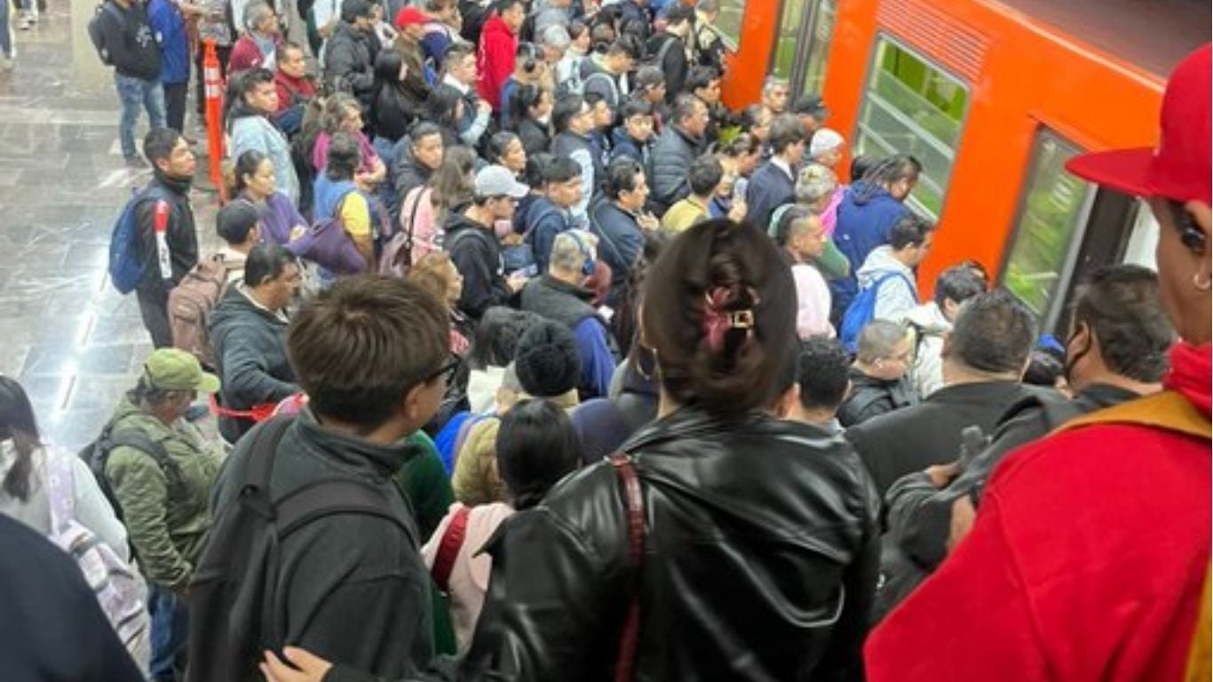Alta afluencia en el Metro de la CDMX