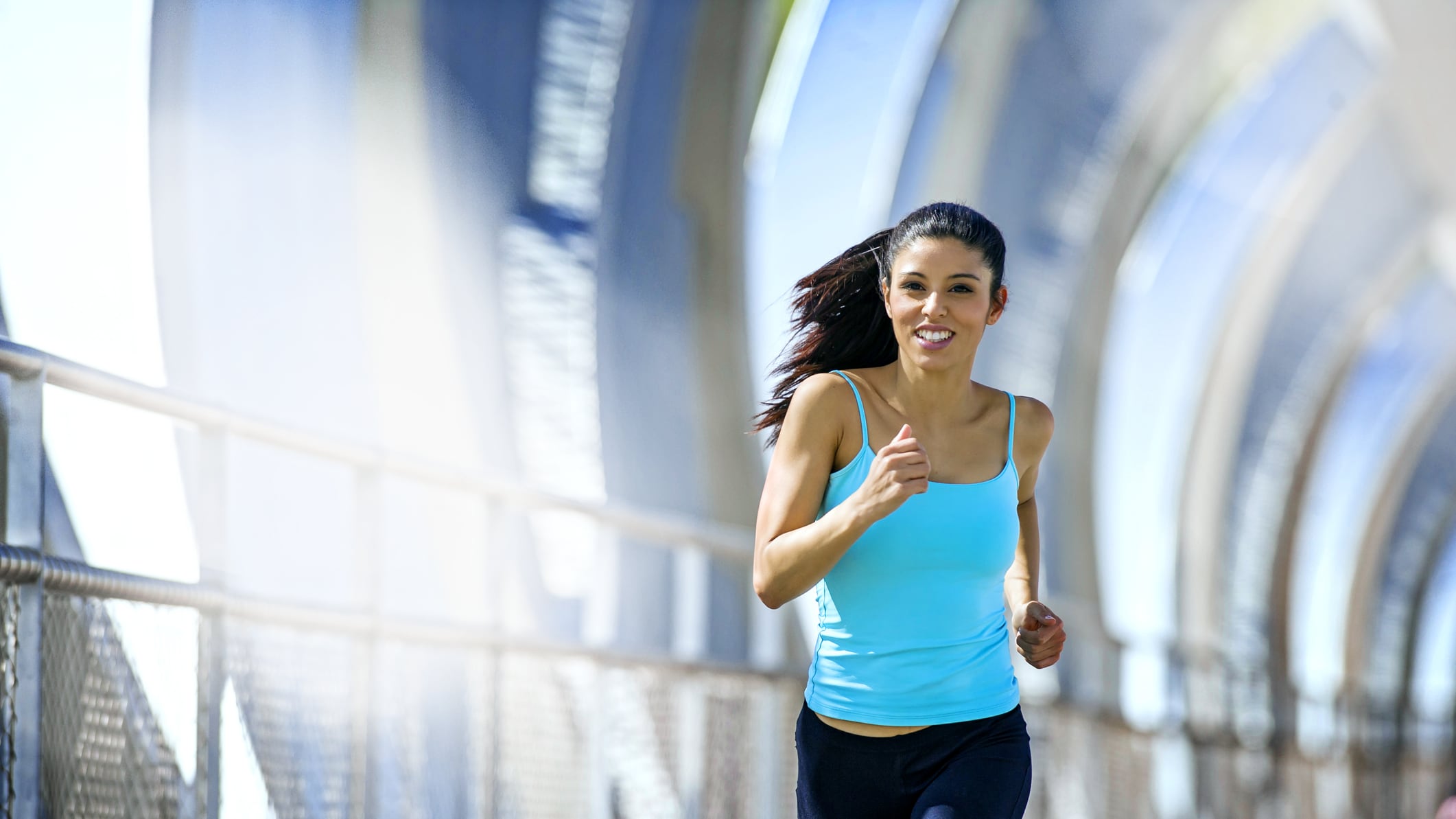 Este deporte es excelente para aquellas personas que buscan realizar una actividad que se adecue a sus tiempos mientras genera altos beneficios a su salud