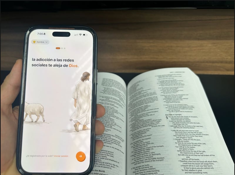 Apps religiosas sustituyen a la Biblia
