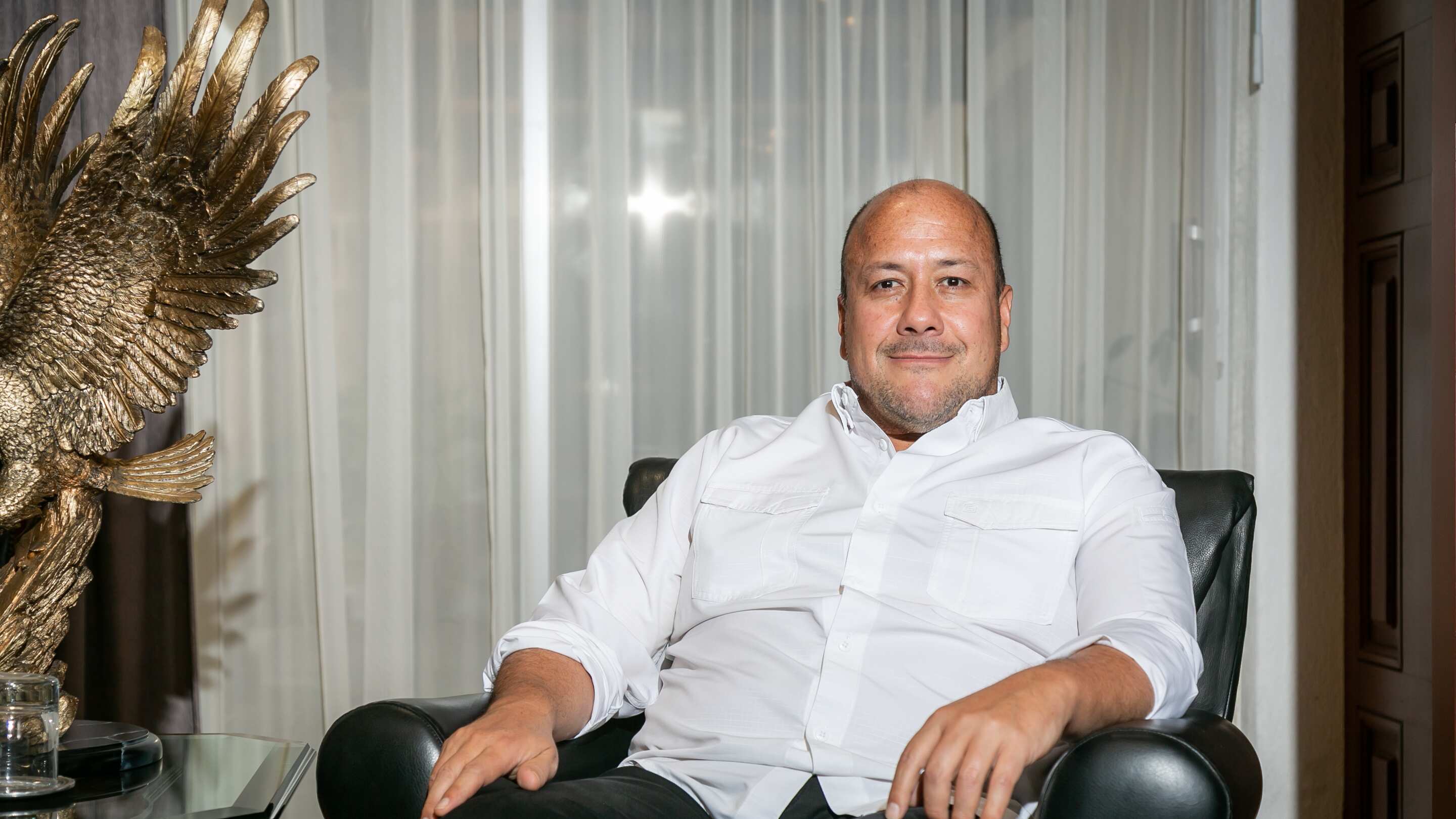 El gobernador de Jalisco compartió el pasado, presente y futuro político, con una charla abierta con Publimetro.