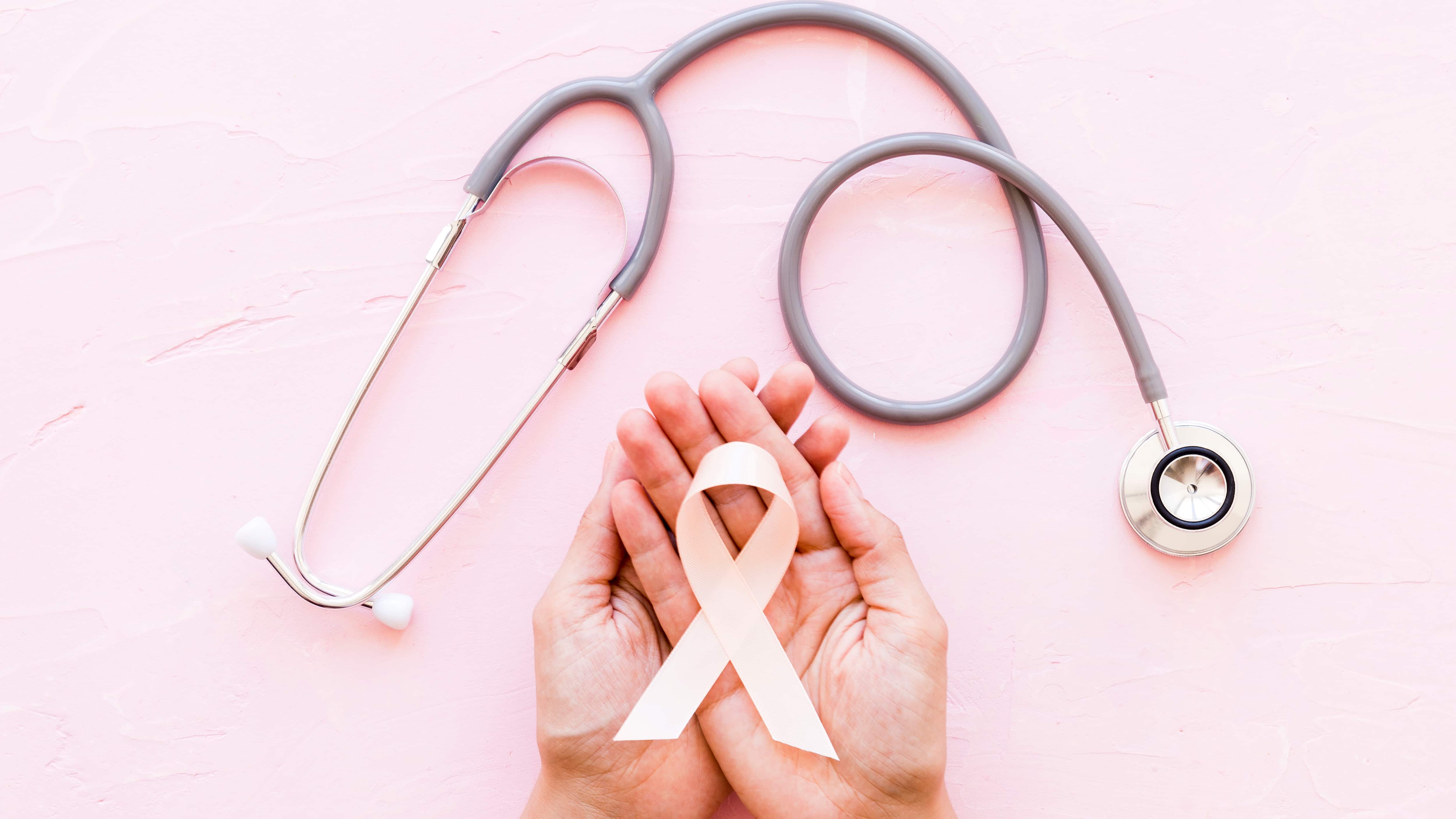 Campanha Outubro Rosa conscientiza a população sobre prevenção e diagnóstico do câncer de mama