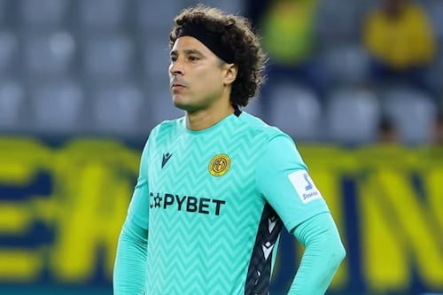 Video: Guillermo Ochoa es exhibido y recibe increíble gol olímpico en la liga de Chipre