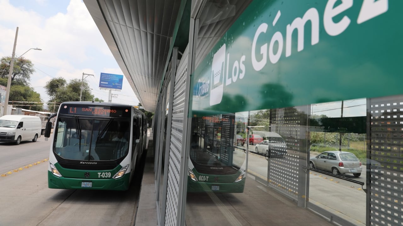 Transportistas piden alza del pasaje en León por encarecimiento de diésel y aumento salarial.