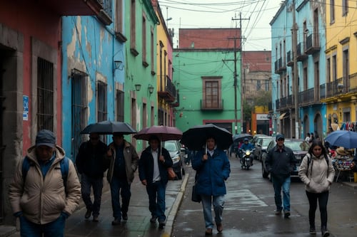 Frío extremo y lluvias golpean a la CDMX; activan Alerta Naranja para este jueves 5