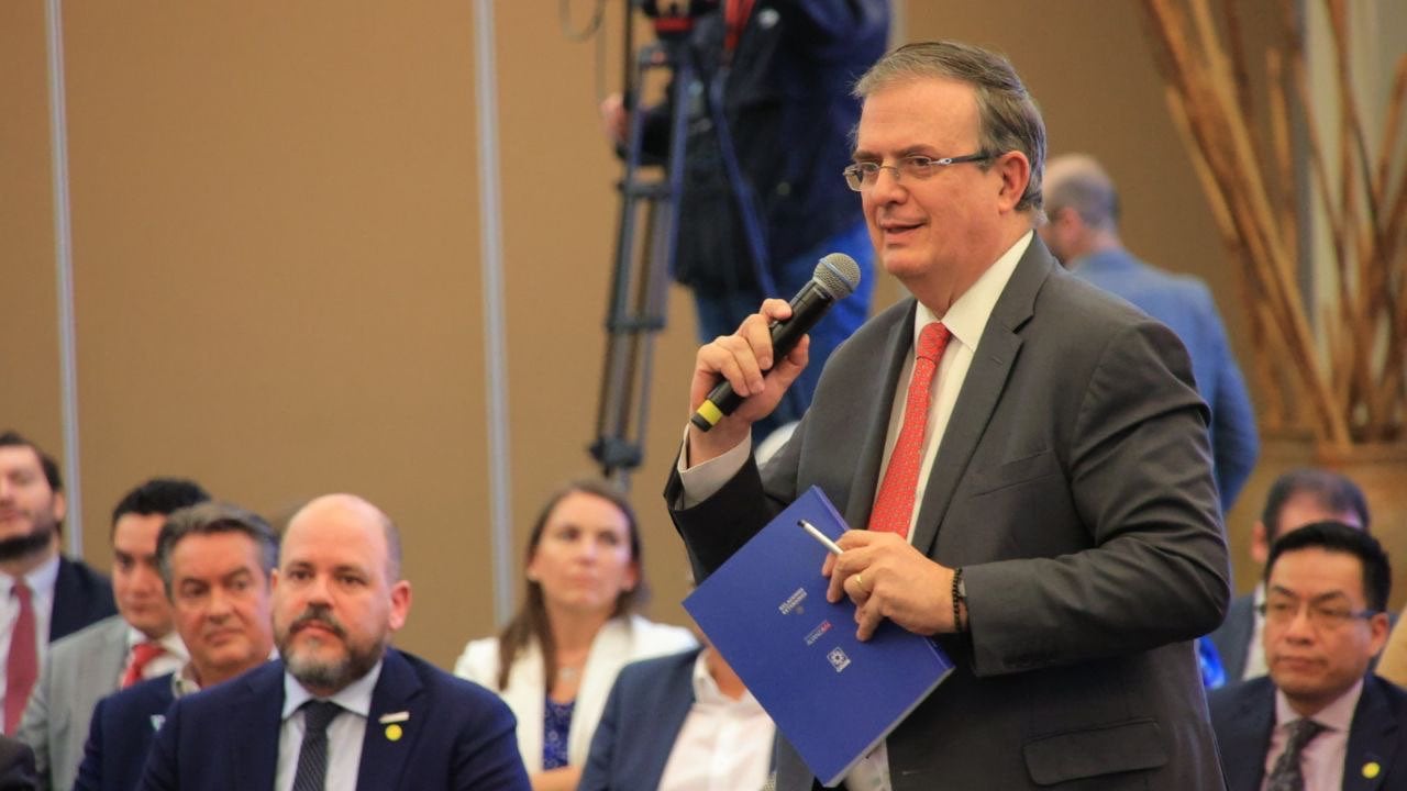 #PolíticaConfidencial Ebrard gana partida a Rogelio Ramírez