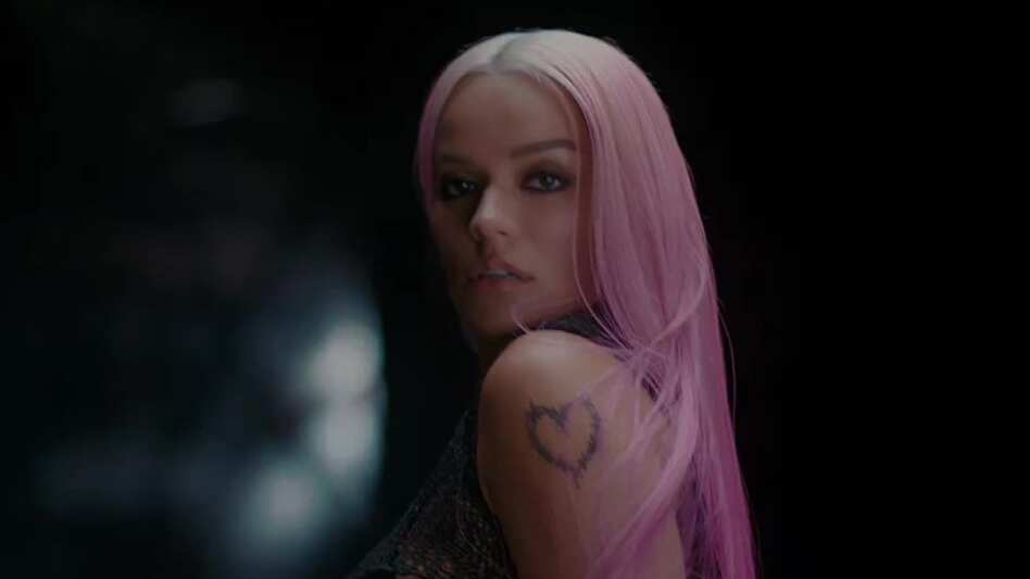 La nueva canción de Karol G verá la luz este 13 de diciembre y el video es un resumen de sus mejores momentos del año.