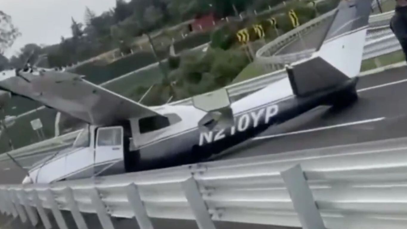 Avioneta realiza aterrizaje forzoso en Hidalgo