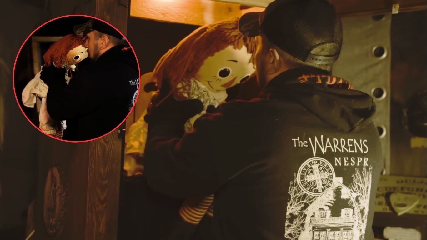 Dan Rivera manipulando a Annabelle