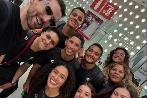 “Son unos ching*nes”: Luis Gerardo Méndez sorprende a atletas mexicanos en pleno vuelo a París