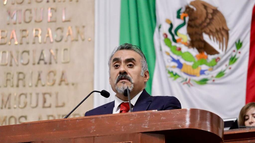 Alberto Martínez Urincho.