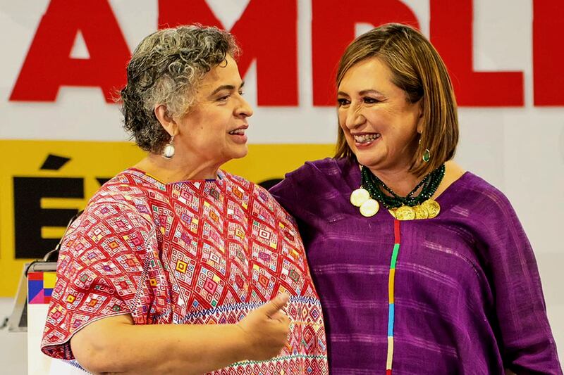 Beatriz Paredes no fue al evento en favor de Xóchitl Gálvez, la nueva líder del FAM (Twitter / @XochitlGalvez)