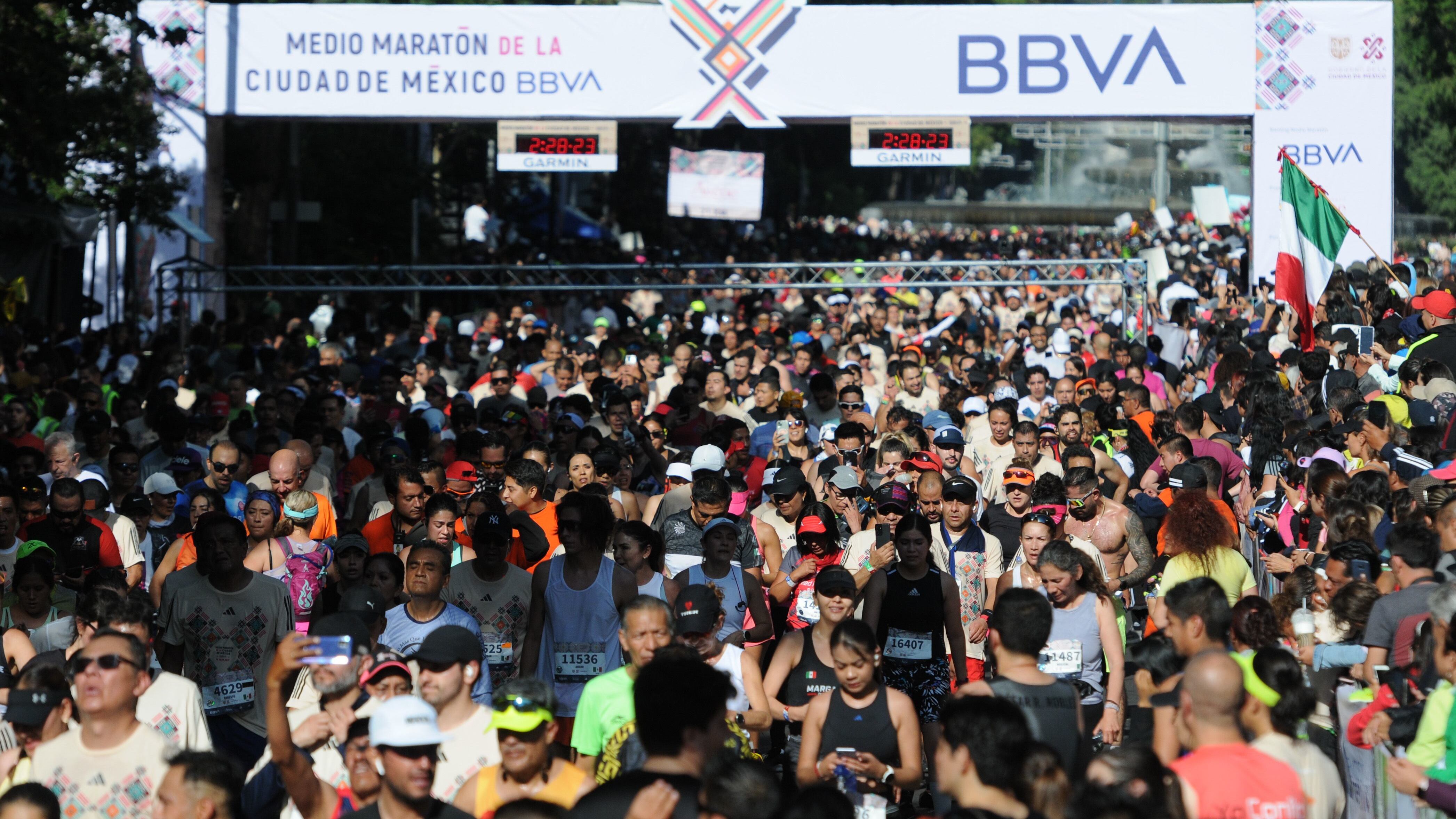 Miles de personas se dieron cita en el Medio Maratón de la CDMX