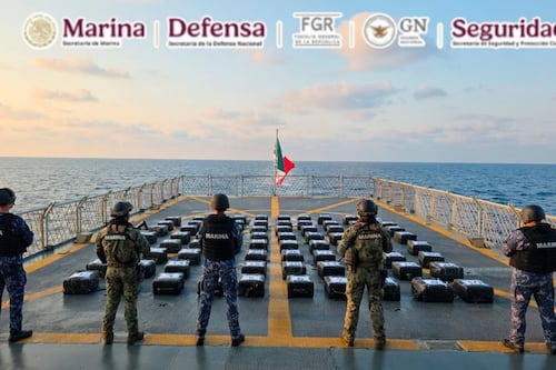 Armada de México asegura cerca de dos toneladas de presunta cocaína frente a las costas de Acapulco