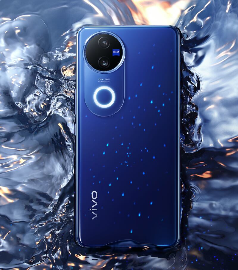 Vivo presenta en México su nueva Serie V50 con tres modelos que integran óptica profesional de ZEISS, baterías de larga duración y pantallas AMOLED de 120Hz para una experiencia visual y fotográfica premium.