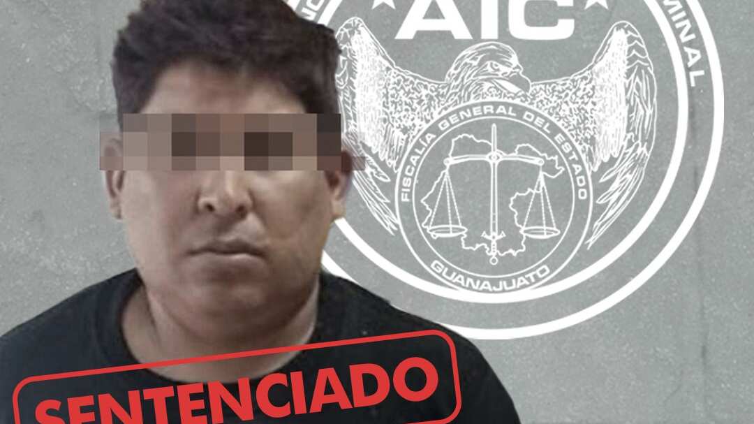 Atacó a tres agentes cuando escapa.