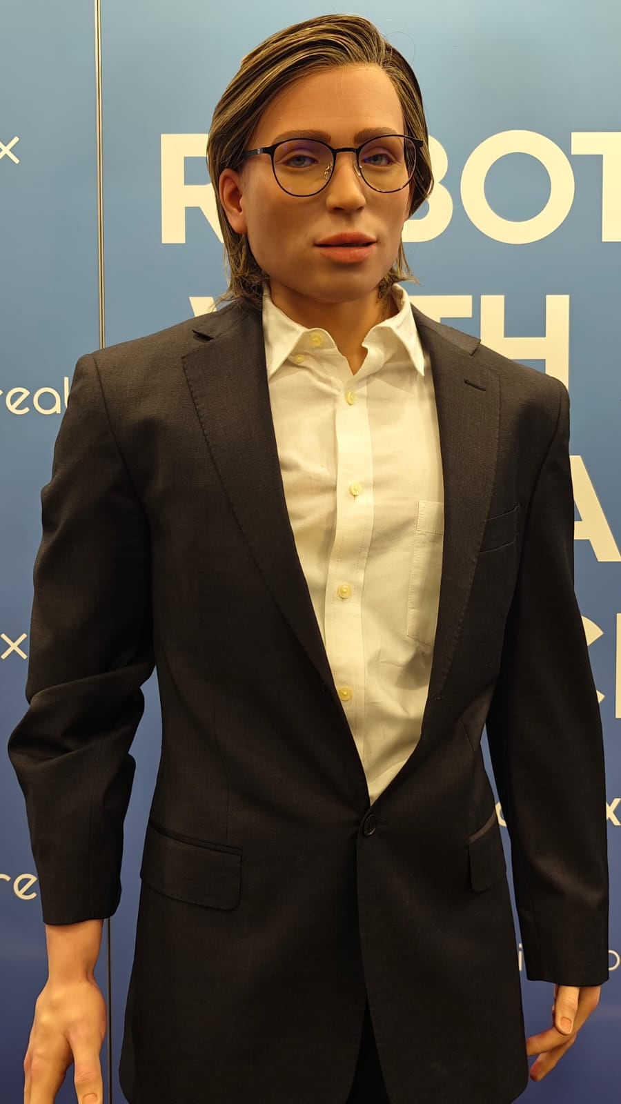 Humanoides que pueden interactuar con las personas.