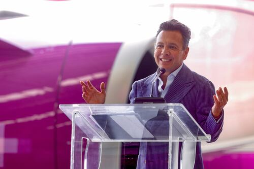 En presencia de Lemus y con inversión de 95 mdd, aerolínea suma su avión 150 en Guadalajara