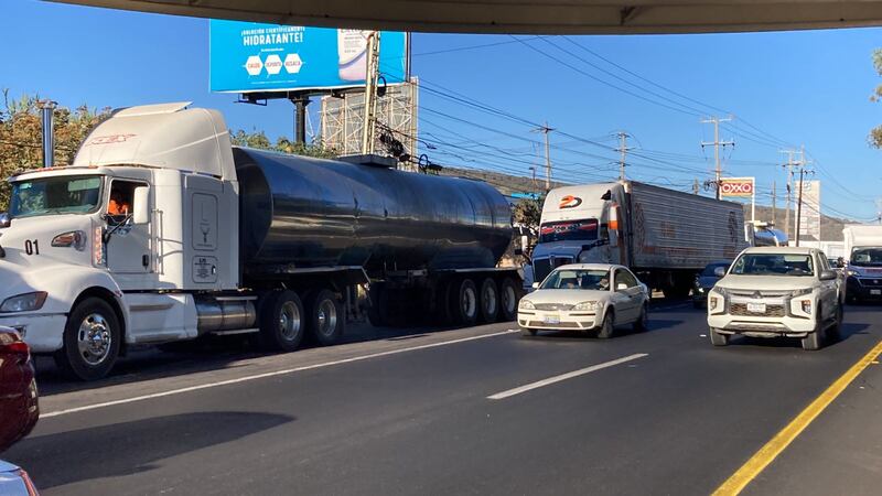 Protesta de transportistas y empresarios de grúas en Guadalajara