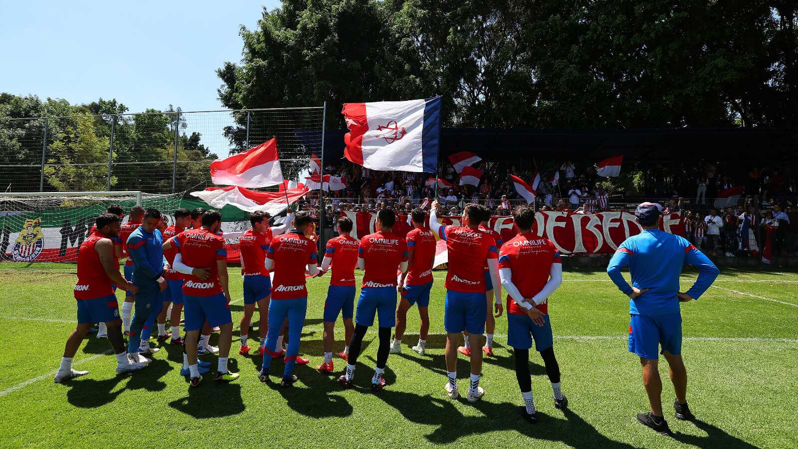 Los jugadores del Rebaño tuvieron un momento agradable con su afición.