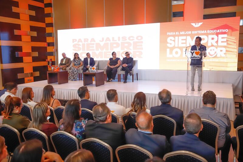 Pablo Lemus promete convertir modelo educativo de Jalisco en ejemplo nacional