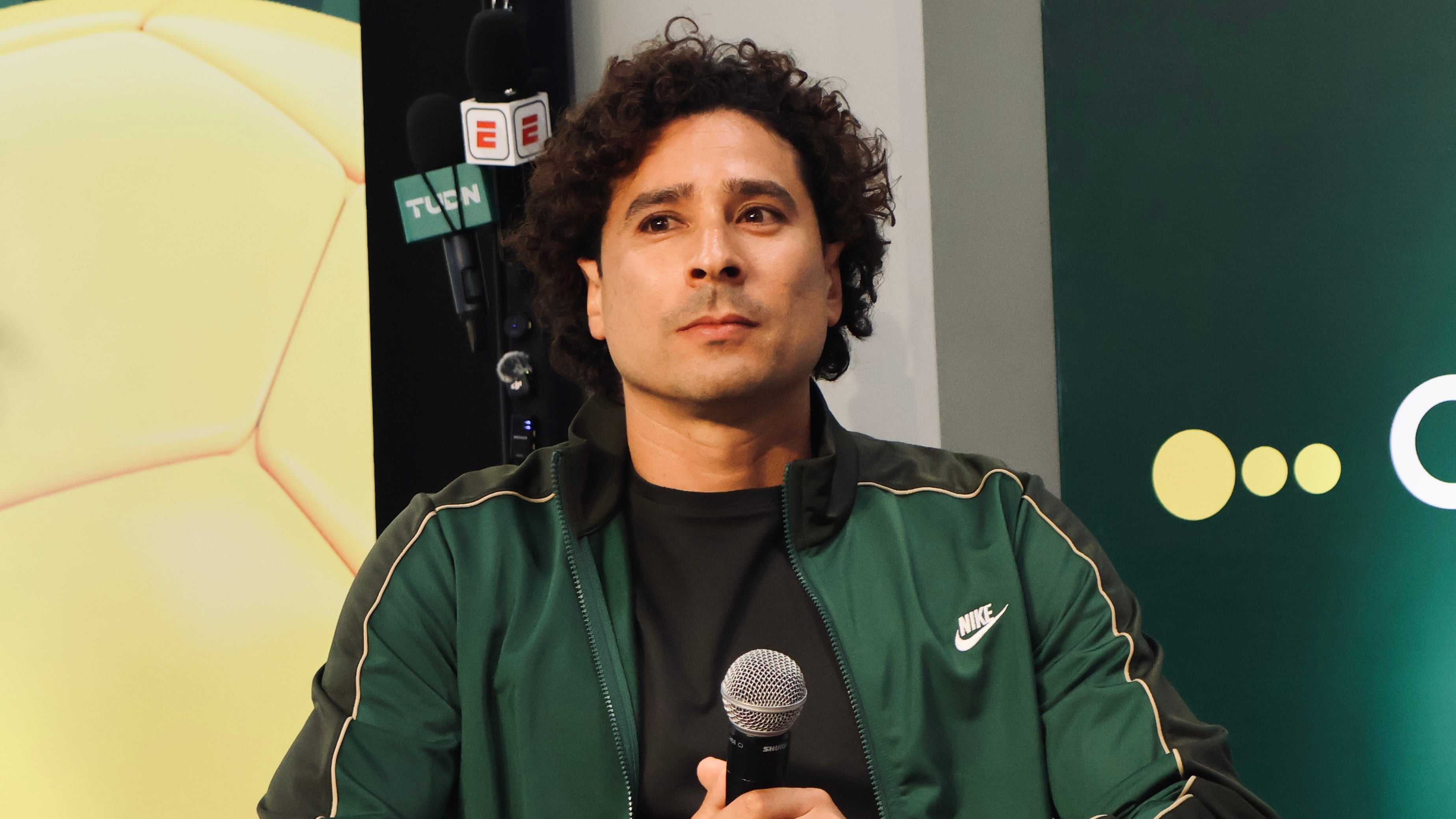 Memo Ochoa