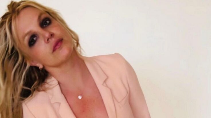 Britney Spears totalmente desnuda