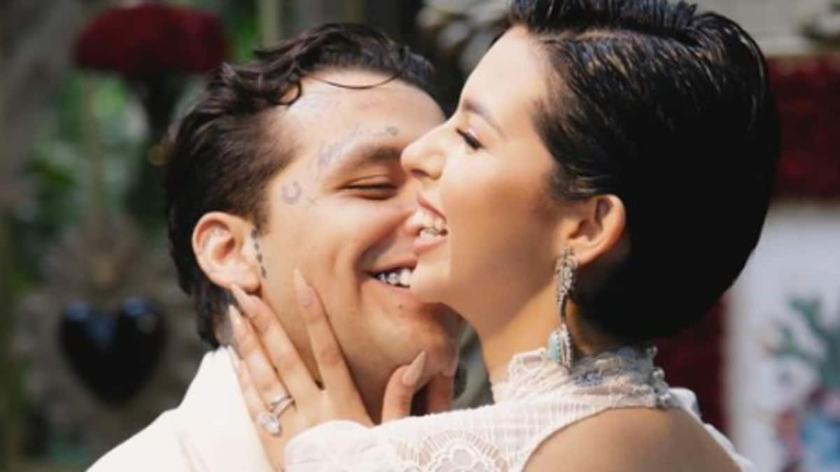 "Lo vigila como los Haters": Ángela Aguilar no deja ni a sol ni a sombra a Nodal y así lo demuestra