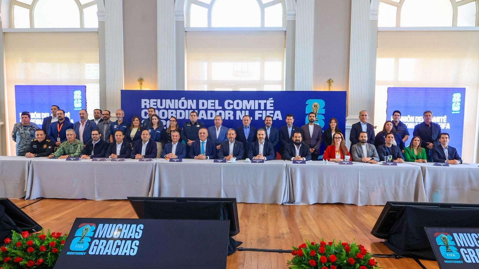 Alcaldes de varios municipios se con el Comité Coordinador NL FIFA.