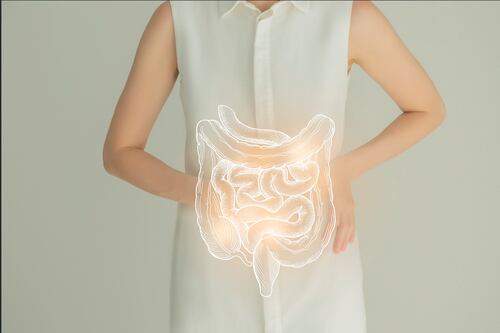 Estrés y mala alimentación aumentan el estreñimiento en México: cómo prevenirlo