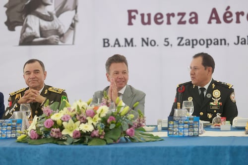 Conmemoran el 111 aniversario de la Fuerza Aérea Mexicana y reconocen trayectorias militares