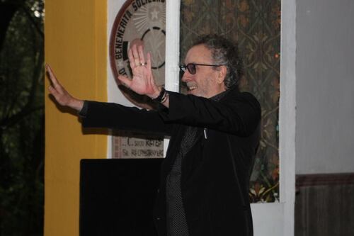 Tim Burton celebra la autenticidad en su Masterclass en el Panteón Dolores
