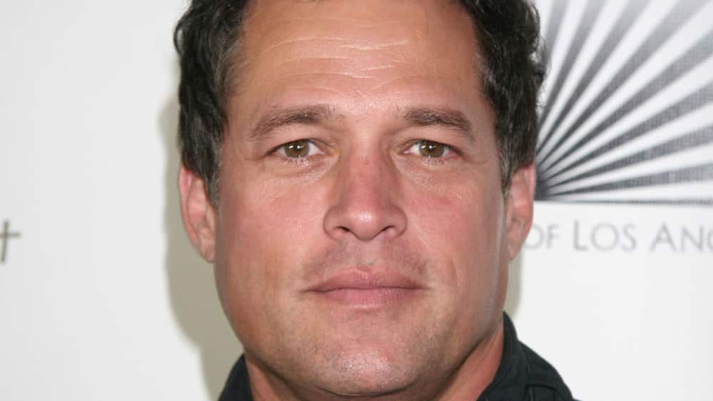 Interpretó al prometido de Shannen Doherty en Beverly Hills 90210.