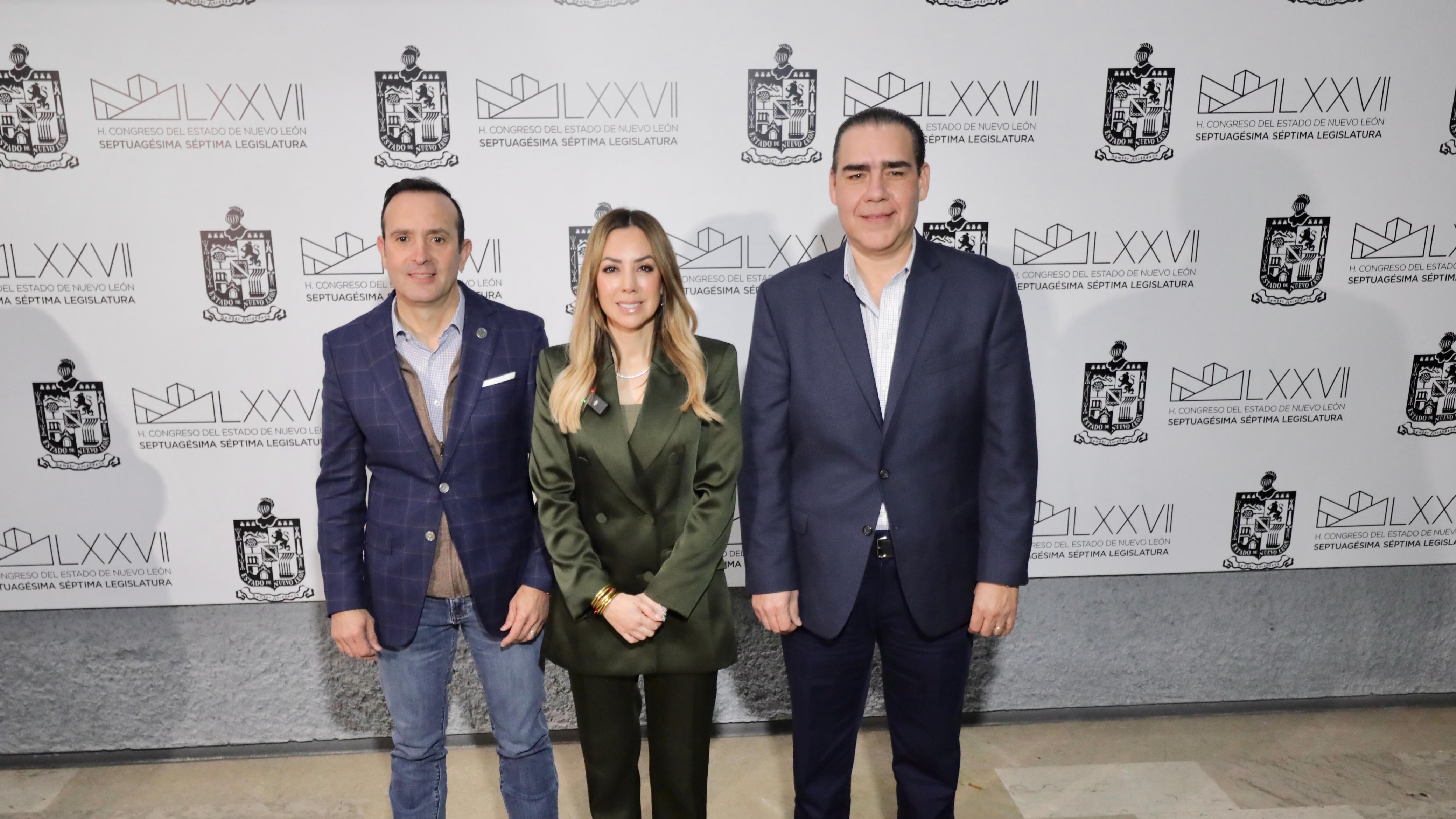 Carlos de la Fuente, PAN; Perla Villarreal, PRD y Heriberto Treviño Cantú, PRI.