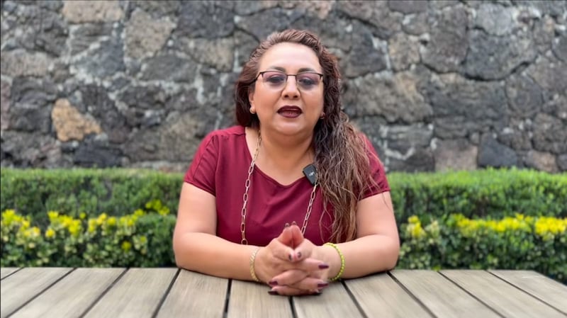 Los exfuncionarios de Xochimilco Suany Villa y Maximino Corrales Ramos anunciaron su salida del PT y denunciaron abusos y violencia por parte de la actual alcaldesa