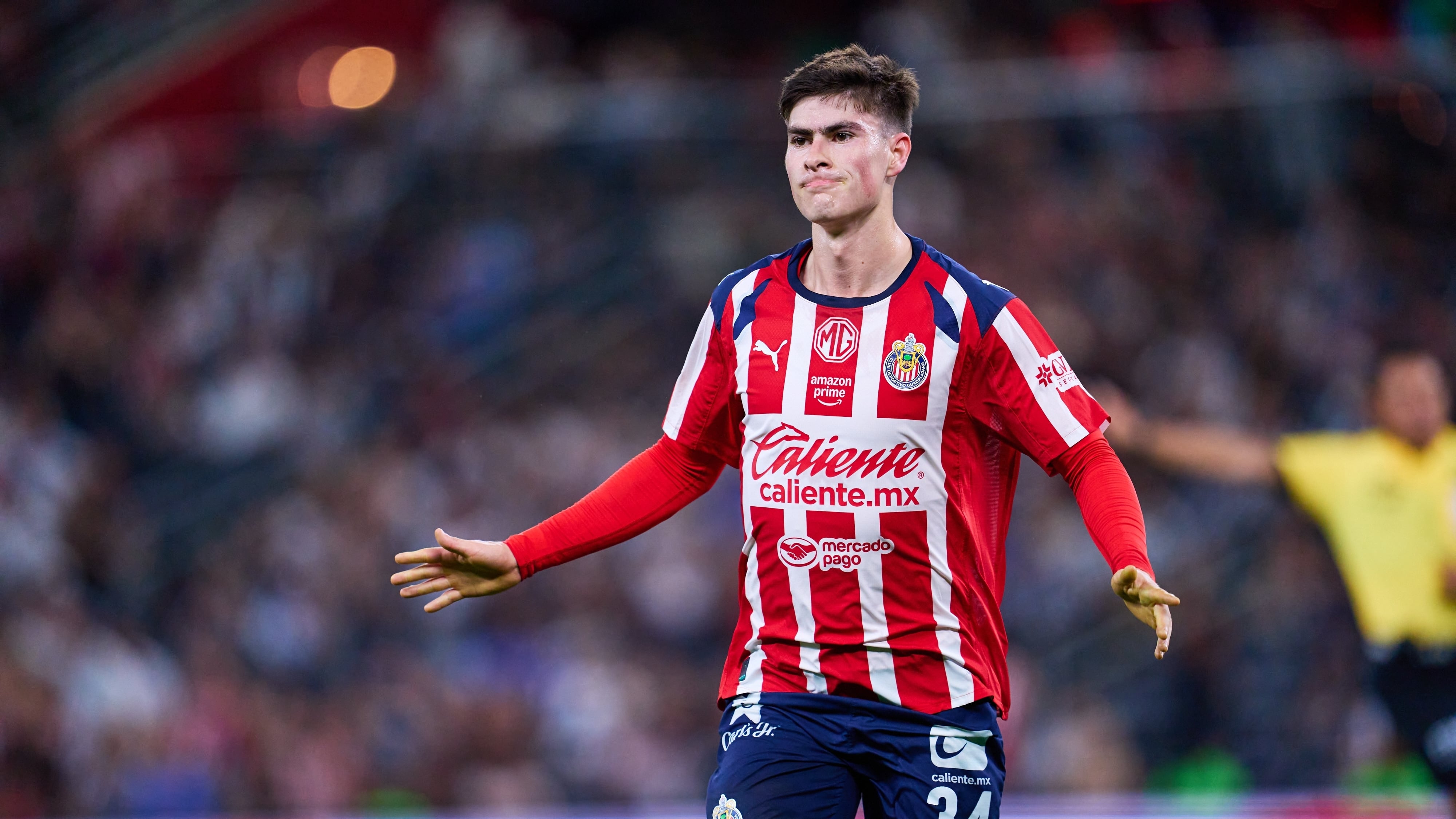 Hormiga González es el goleador de Chivas.