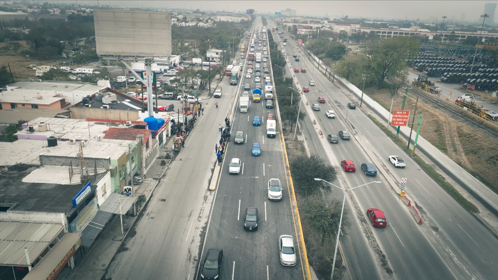 El cruce del tren en la Vía a Tampico era uno de los problemas a los que se enfrentaban los automovilistas.