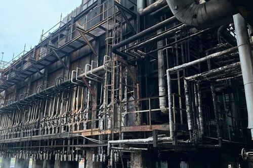 Se dispara Planta Catalítica en refinería de Salina Cruz; se reporta humo blanco en el cielo