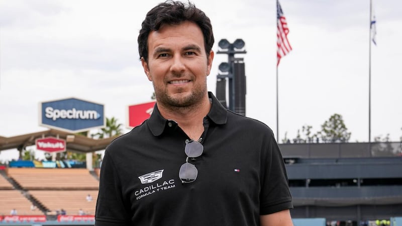 Checo Pérez enciende las redes con insólito mensaje: “Los voy a extrañar a todos”