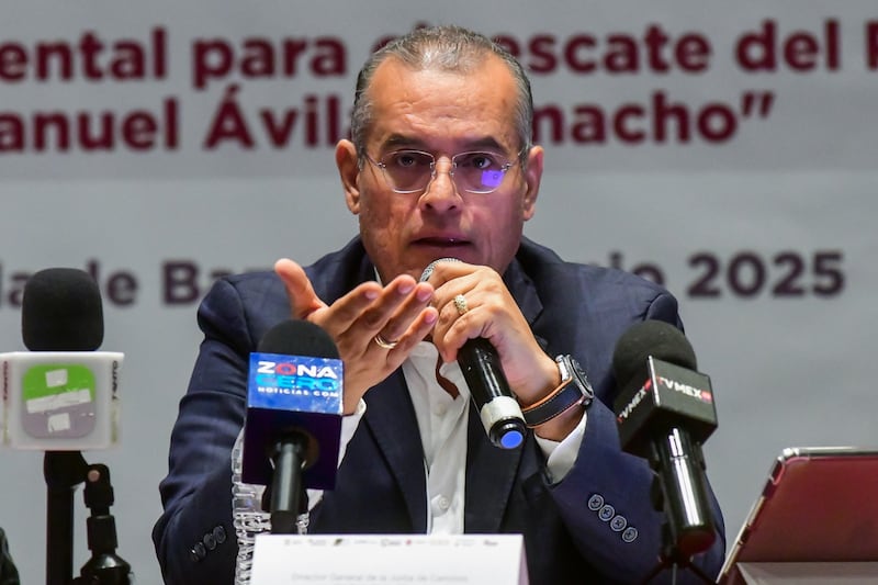 Periférico Norte a cirugía: Gobierno del EdoMéx rehabilita 54 kilómetros, tras una década sin mantenimiento