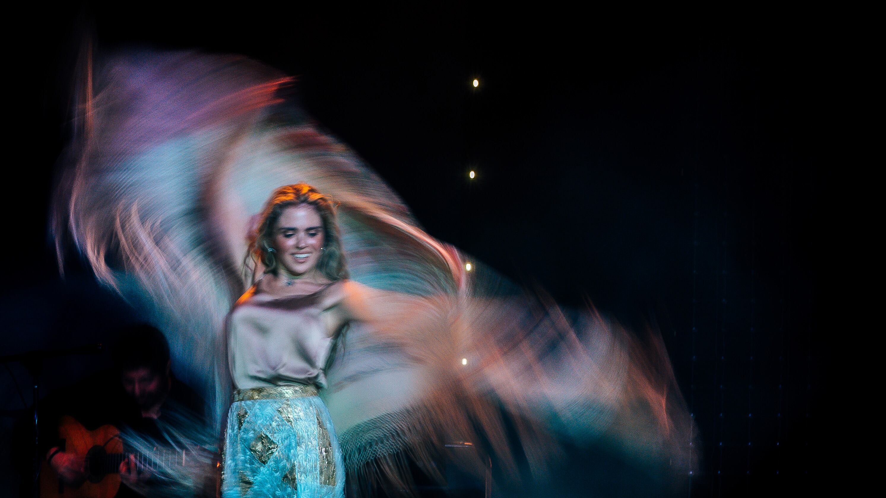 La bailarina protagoniza un espectáculo que destaca por ser una interpretación que evoca emotividad en sus espectadores