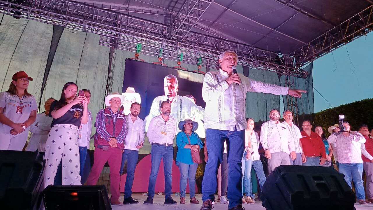 Adán Augusto López en su visita a Querétaro. (Cortesía)